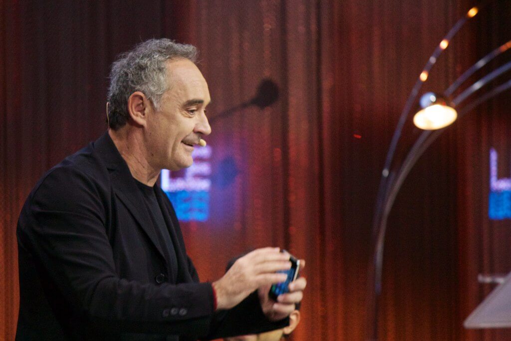 O chef Ferran Adrià em programa de televisão